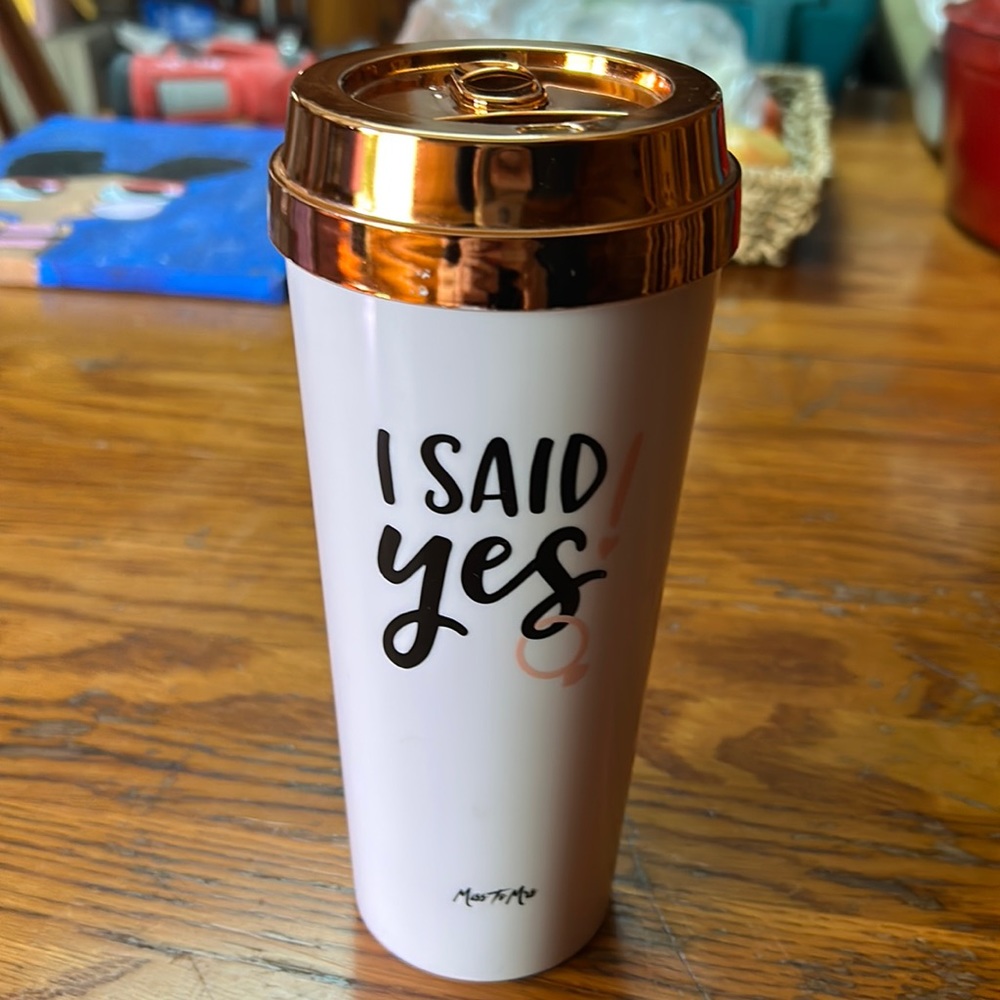 Travel coffee cup